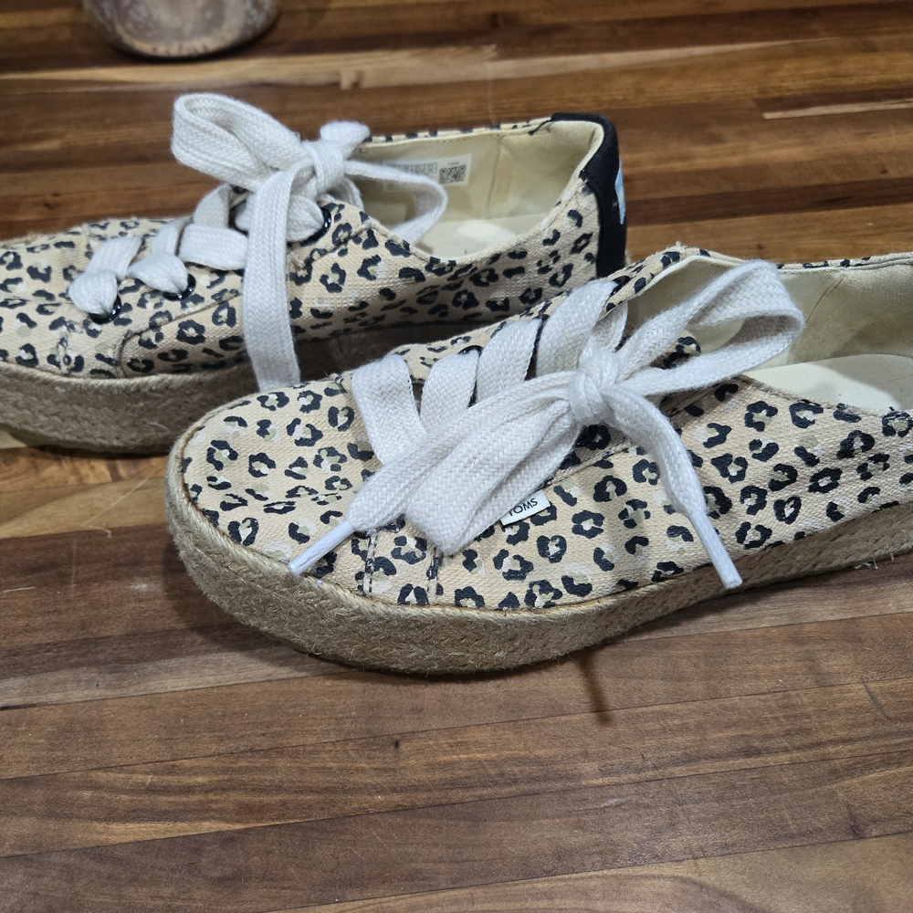 Two Pairs Toms Sneakers Black and Leopard Print - Picture 2 of 5